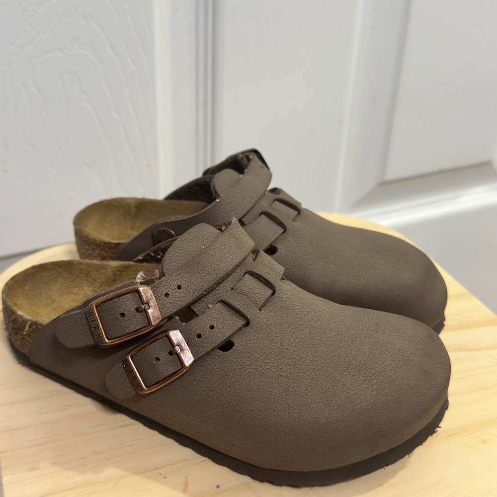 Birkenstock Kids Brown Slippers with Buckles